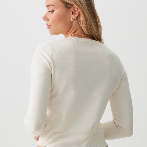 2/25$🍓⭐️ Ardene's Women's Cream Sweater - Picture 3 of 3